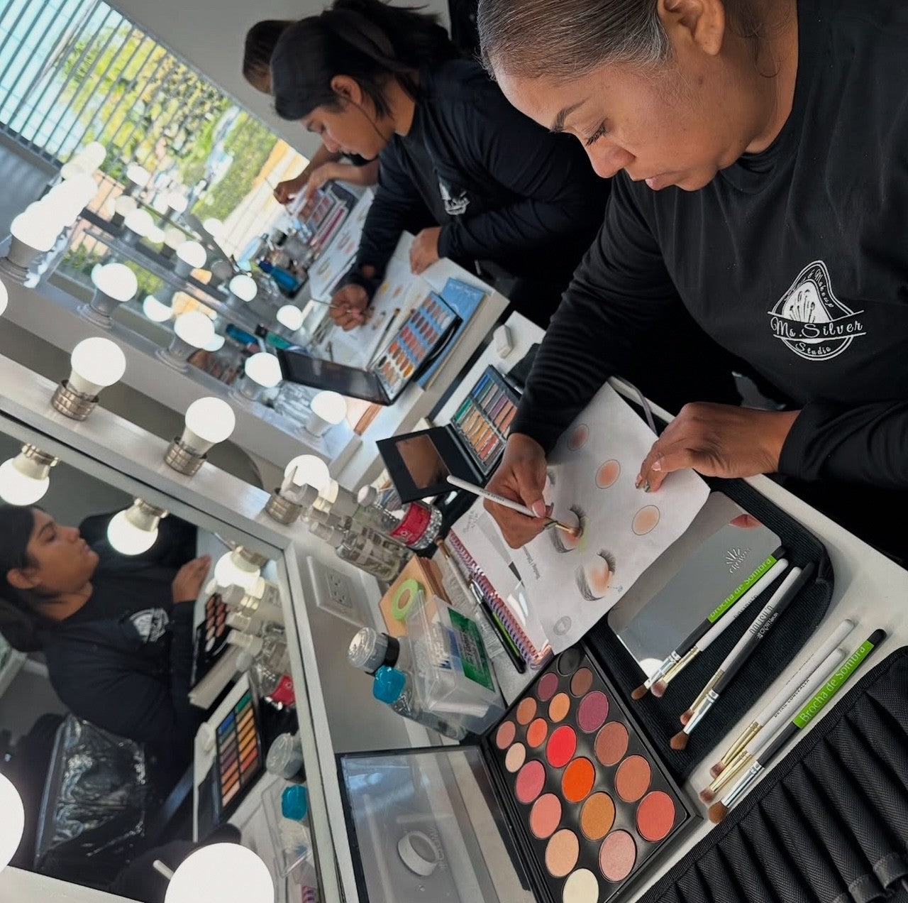 MORNING - BEGINNERS MAKEUP CLASS