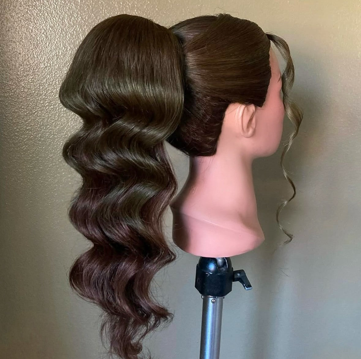 FRIDAY -INTERMEDIATE HAIR STYLING CLASS